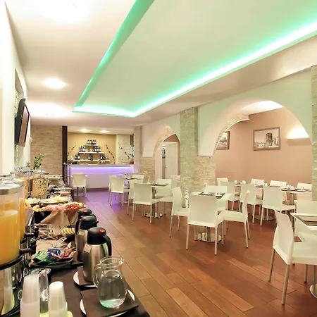 Ibis Styles Cristal Hotel 4*