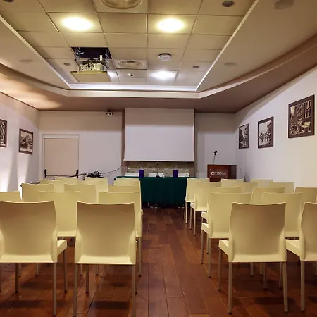 Hotel Ibis Styles Cristal 4*