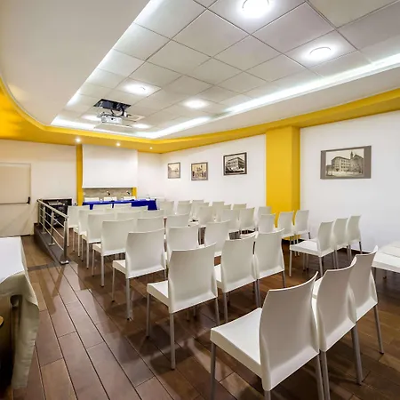 Ibis Styles Cristal Hotel 4*