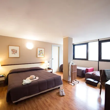 Hotel Ibis Styles Cristal 4*