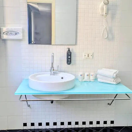 Cristal Hotel 4*