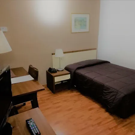 Hotel Ibis Styles Cristal 4*